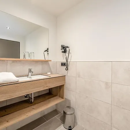 イン Landgasthof Bierfriedl プルークガーン