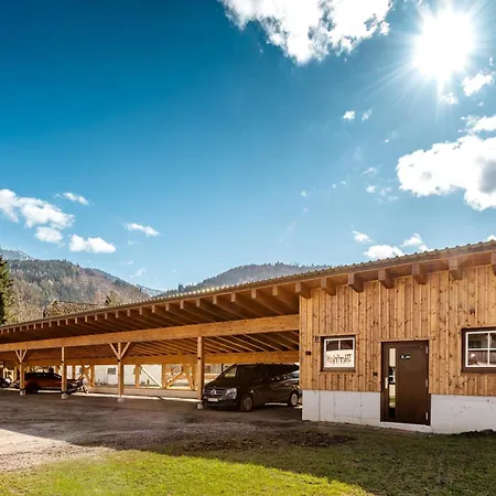 Landgasthof Bierfriedl Inn *